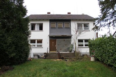 Freistehendes Zweifamilienhaus mit Garten und 4 Stellplätzen in ruhiger Lage von Hennef-Lanzenbach