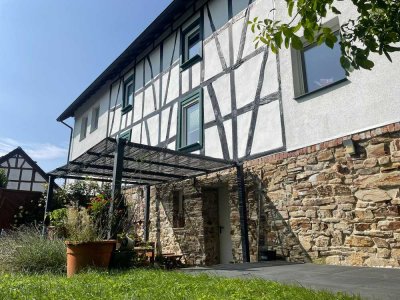 Zweifamilienhaus mit vermieteter Einliegerwohnung - Provisionsfrei