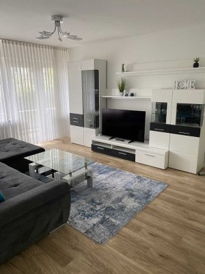 Vollmöblierte, neurenovierte 2-Zi. Wohnung in Düsseldorf-Lörick, von privat