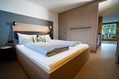Voll-möblierte und ausgestattete 2-Zimmer Wohnung mit Terrasse in München-Sendling-Westpark