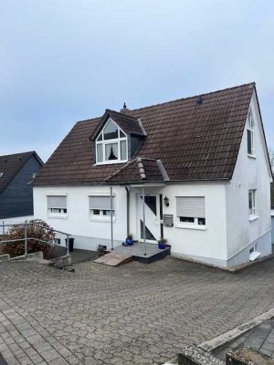 Charmantes 5-Zimmer Einfamilienhaus in Wipperfürth mit Garage