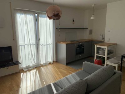 Exklusive Maisonette-Wohnung mit 2 Zimmern und Dachterrasse in München-Aubing