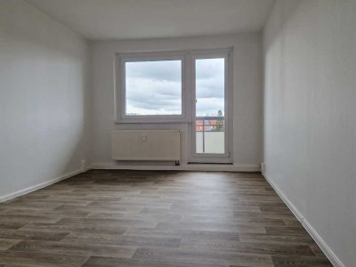 Wir renovieren für Sie! 3-Zimmer-Wohnung mit Balkon!