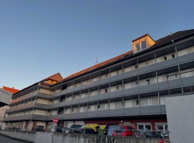 Kapitalanlage/Eigennutzung -Teilvermietete Dachgeschosswohnung mit der Möglichkeit zur Selbstnutzung