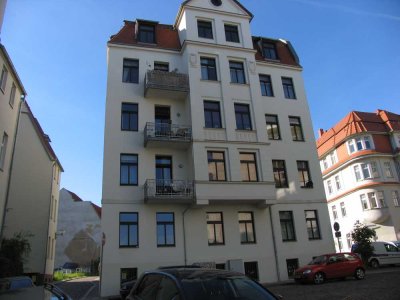 Nähe Opernhaus, Schicke 2 1/2 Raum Maisonettewohnung mit Blick über Halle Zentrum