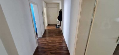 Schöne 3-Zimmer-Wohnung mit Balkon und Einbauküche in Hannover