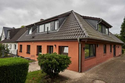 Frisch renoviertes 4-Zimmer Haus mit EBK in Ahrensburg