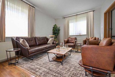 Wo Blüten blühen und Ruhe wohnt – charmantes Haus am Ortsrand