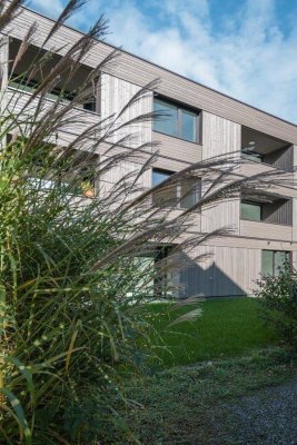 Bezugsfertige 4-Zimmer-Wohnung mit großzügigem Garten und Loggia