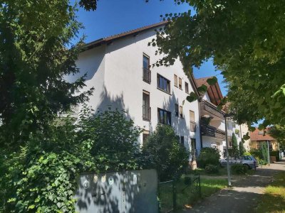 Geräumige Dachwohnung mit Balkon im Grünen in Karlsruhe-Durlach (Aue)!