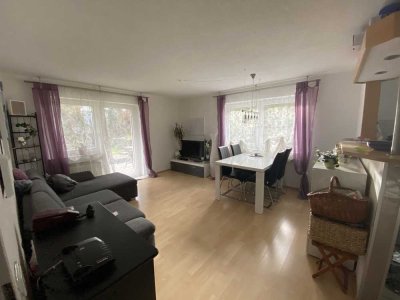 Schicke 2,5 Zimmer-Wohnung mit Terrasse und EBK in Vorberg