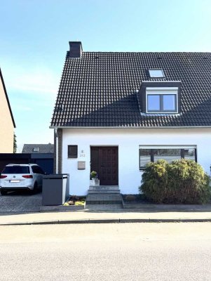 Komplett modernisierte Doppelhaushälfte mit Garten