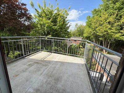 Dachgeschosswohnung mit Balkon