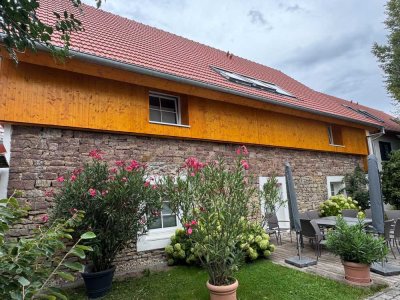 Exklusives Wohnen: 5-Zimmer Maisonette-Wohnung mit Carport in Bruchsal-Obergrombach