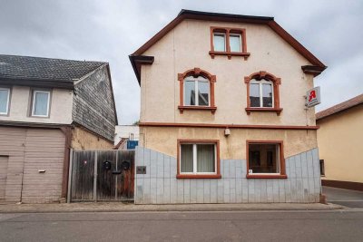 Wohn- und Geschäftshaus mit zwei Wohneinheiten, Gewerbefläche – vielseitig nutzbares Anlageobjekt!