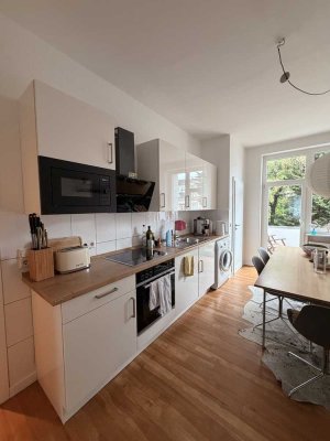 Frei ab 01.08. | Helle 2-Zimmer-Wohnung mit Balkon, Einbauküche & Wohnküche am Blücherpark