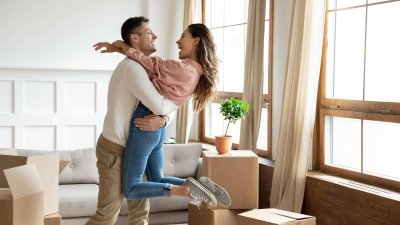 AmHöttlGrund: 2-ZIMMER-WOHNUNG IM 2.OG