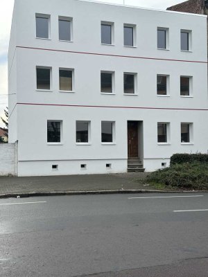Erstbezug nach Grundsanierung 1-Zimmer-EG-Wohnung mit gehobener Innenausstattung in Schönebeck