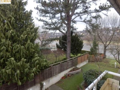 Tolle Lage, schicke Wohnung mit Elbblick, West-Balkon, Laminat