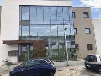 Helle 3-Zimmer-Penthouse-Wohnung mit umlaufender Terrasse