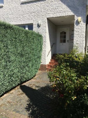 Stilvolle, gepflegte 2-Zimmer-Wohnung mit schönem Garten in Hamburg