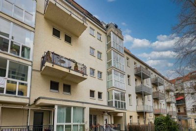 Neubau 1995 nahe FHTW ** mit Einbauküche und Wintergarten ** TG-Stellplatz möglich