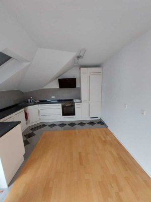 3-Zi.-Dachgeschosswohnung in Seeheim-Jugenheim