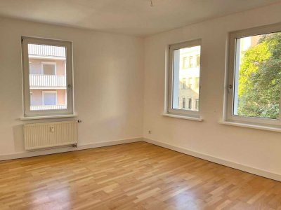 Attraktive 4-Zimmer-Etagenwohnung – Stadtpark nur wenige Schritte entfernt