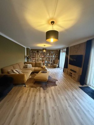 Altbaucharakter! Neubau mit ca. 121 m² Wohnfläche mit großem Balkon in der Teltower Altstadt