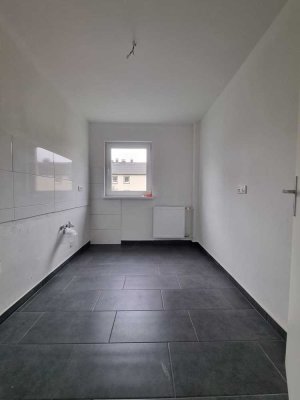 Verfügbar ab Oktober 2025! Umfassend renovierte 3-Zimmer-Wohnung mit Balkon in ruhiger Wohnlage