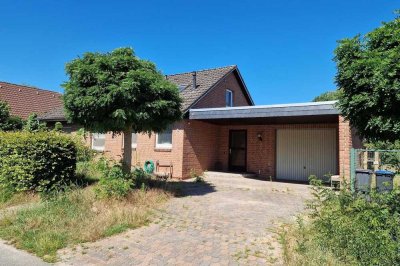 Kleiner Bungalow, großes Grundstück