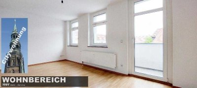 1 Zimmer - Wohnung mit Balkon im Zentrum sucht Sie!