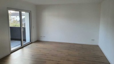 Nachmieter für 2-Raum-Wohnung mit gehobener Innenausstattung und Einbauküche