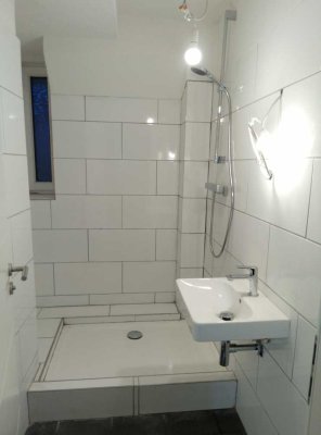 Gepflegtes 7-Zimmer Reihenmittelhaus in Elz mit Garage