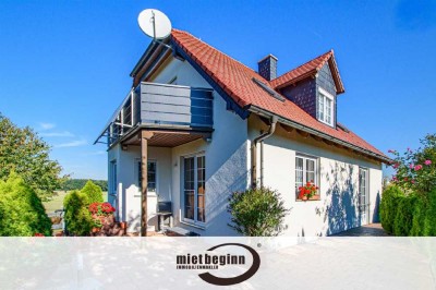 LIEBEVOLLES EINFAMILIENHAUS MIT EINLIEGERWOHNUNG