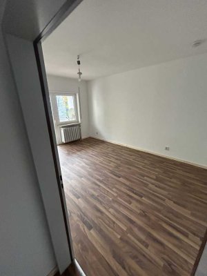 Helle 3-Zimmer Dachgeschosswohnung mit Balkon in Maikammer