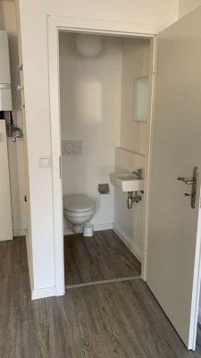 Wohnung nähe Aquis Plaza, auf Wunsch mit Lager, Stellplatz möglich