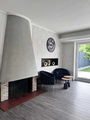 Viel Raum für Ideen - 6-Zimmer-Maisonette mit Garten & Kamin in Düren, 197 m²