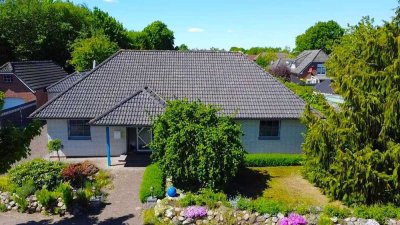 Gepflegtes Einfamilienhaus in beliebter Wohngegend von Weddingstedt
