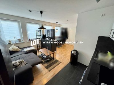 Sanierte Zwei-Zimmer-Wohnung mit EBK in zentraler Innenstadtlage