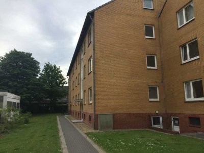 Top renovierte 3 Zimmer Wohnung mit neuer Küche, neuem Bad, Glasfaseranschluss u. Balkon