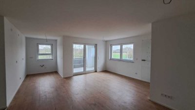 Top geschnittene, neuwertige 2-Zimmer-Wohnung mit geh. Innenausstattung mit Balkon und EBK