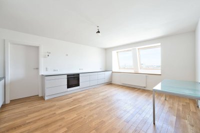 Designerwohnung - Erstbezug Dachgeschoss 4-Zimmer mit Fern- und Grünblick!