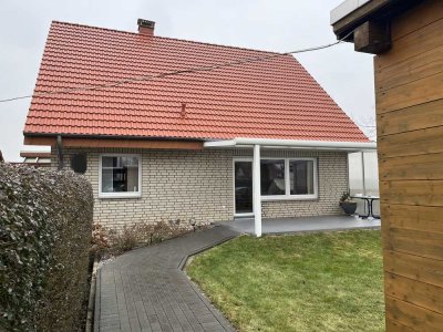 Stilvolles Einfamilienhaus mit Garten und Garage in Ubbedissen