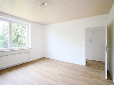 SCHÖNE 3-ZIMMERWOHNUNG IN RUHIGER WOHNLAGE ZU MIETEN