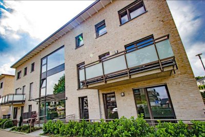 Single-Wohnung mit Einbauküche und großer Terrasse