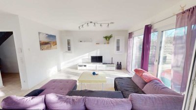 Neuwertige Doppelhaushälfte in ruhiger Lage von Kitzingen