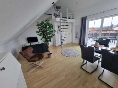 „0815“ willst DU nicht: Möbliertes Loft-Zimmer mit toller Dachterrasse in modernem WG-Haus