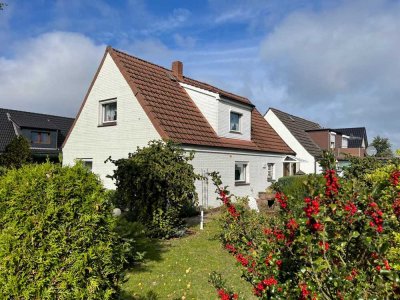 Schöne, möblierte 4 Zi-Einfamilienhaus in Finkenwerder, nähe Airbus