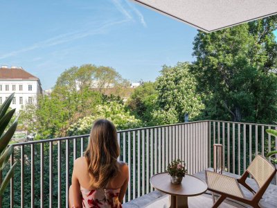 THE ARIK - Vis-à-vis vom Siebten – 3 Zimmer mit Loggia im Dachgeschoß